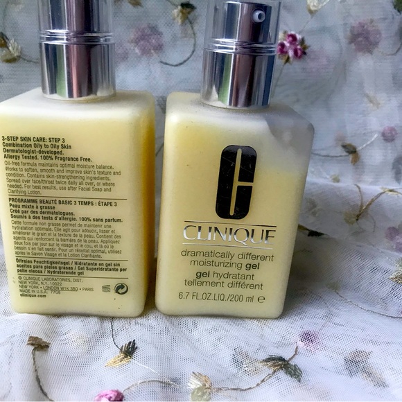 Clinique Dramatically Different Lotion VERY DRY- DRY COMBINATION SKIN - Picture 3 of 5